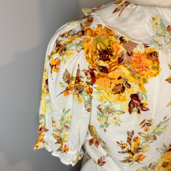 LC Lauren Conrad Ruffle Front Top - Picture 3 of 7